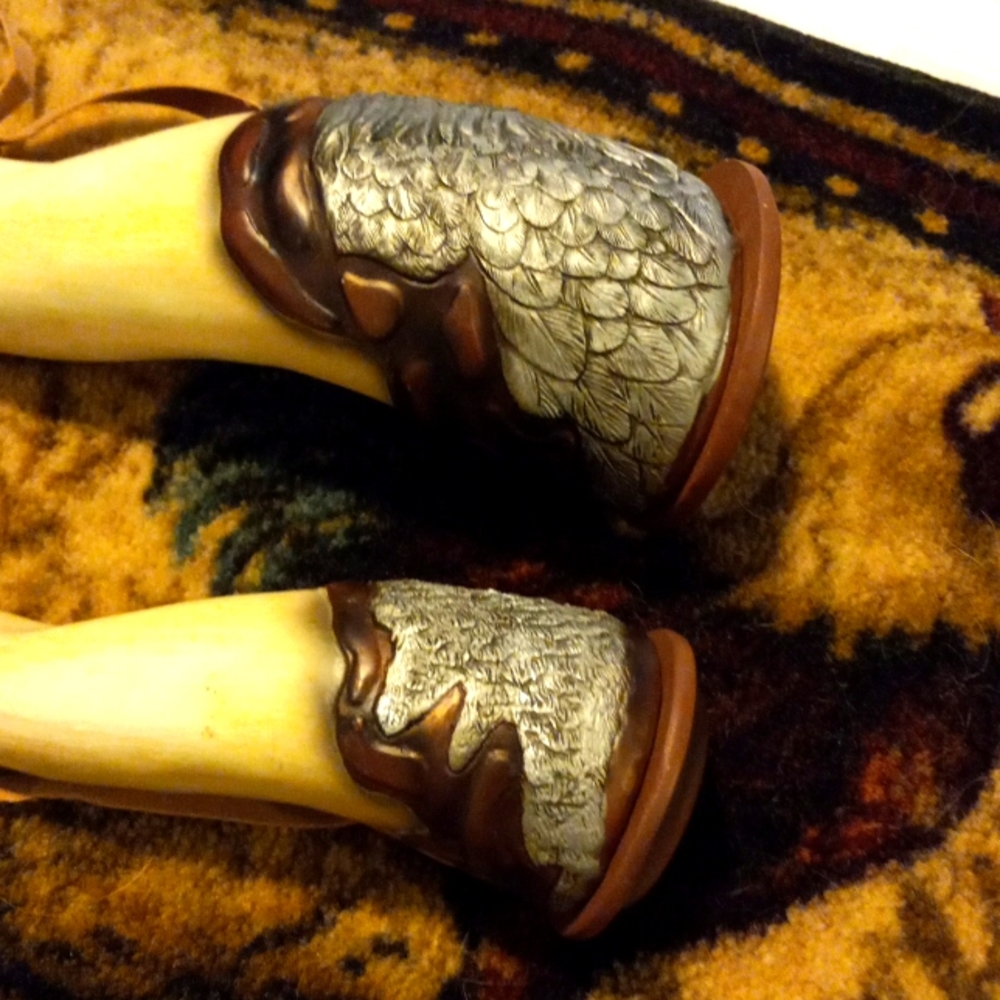 Collectible Powder Horn/Flasks - Picture 7 of 8